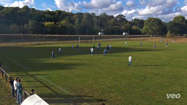 06 001421-Shotongoal