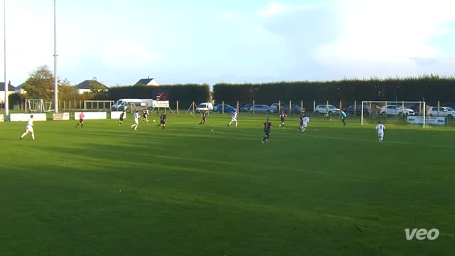 04 000749-Shotongoal